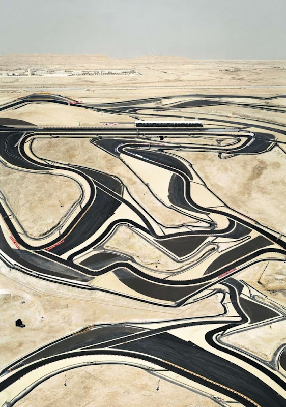 andreas-gursky-Bahrain I